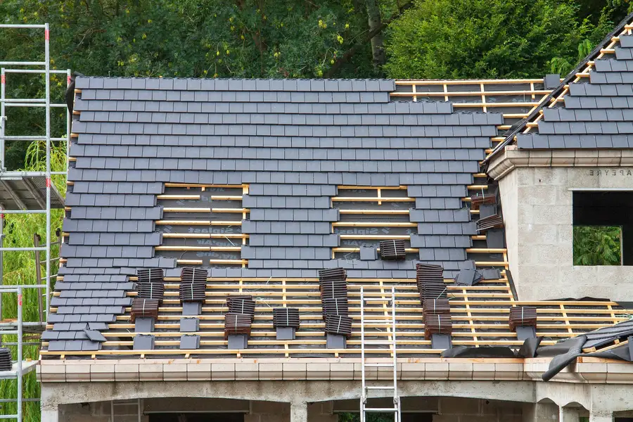How To Choose The Right Materials For Roof Installation in Flushing, NY